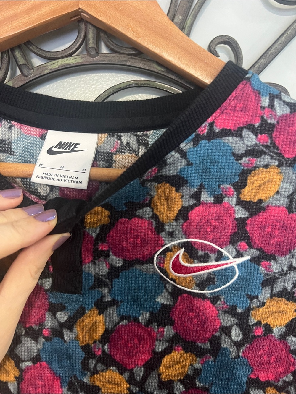 Nike Girls’ Floral Three-Piece Active Set in Black, Pink, Blue & Yellow - Picture 2 of 10